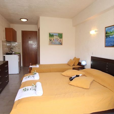 Elounda Olive Garden Apts & Studios Exterior photo